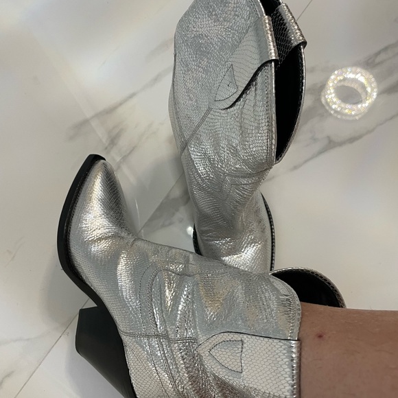 Isabel Marant silver cowboy boots great condition size 38. - Picture 7 of 7